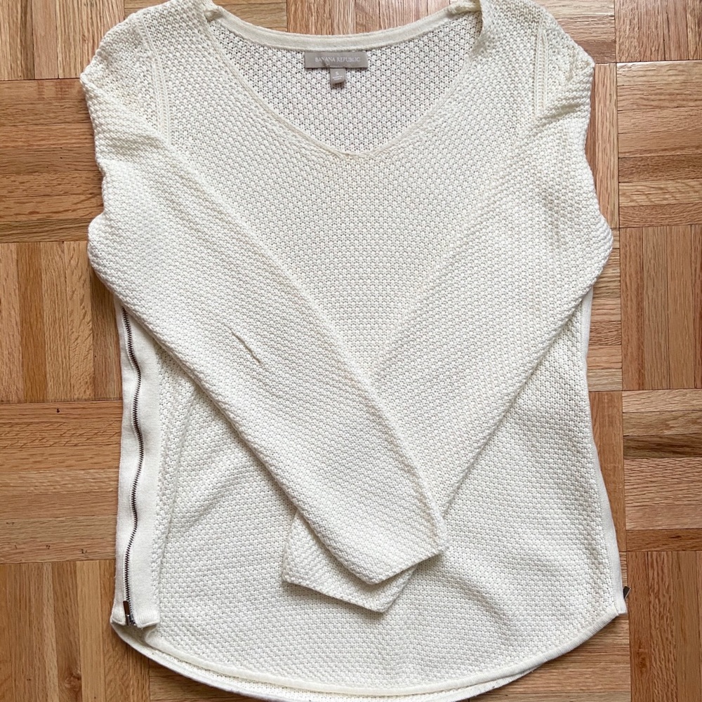 Banana Republic Size Zip Sweater in cream